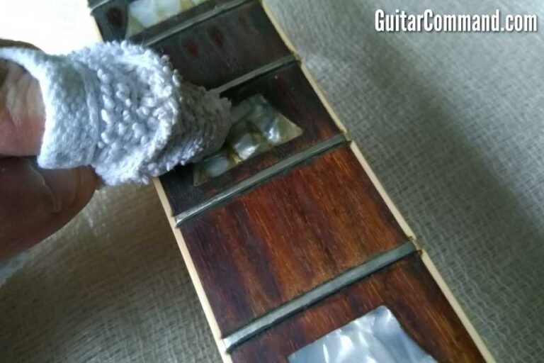 How To Clean An Electric Guitar Step By Step Guide With Pictures & Tips